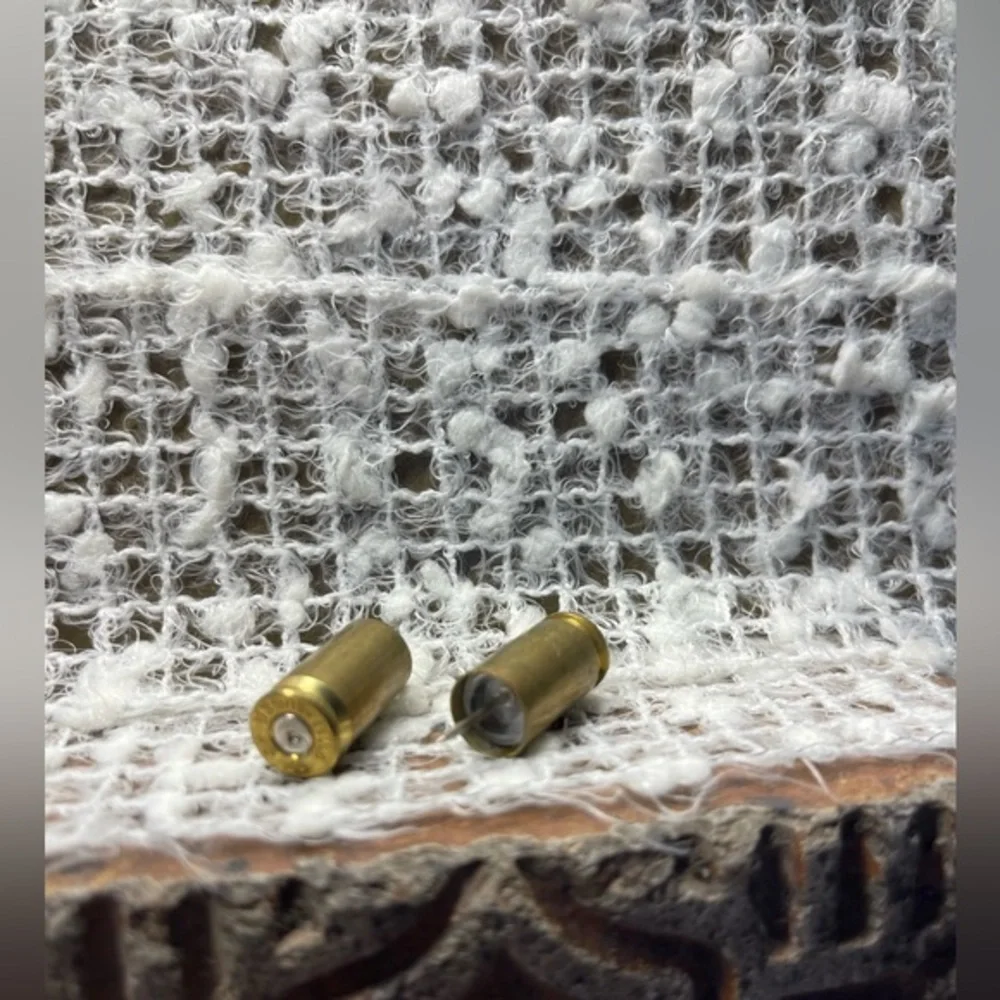 Bullet Bulletin Board Tacs - Picture 4 of 8